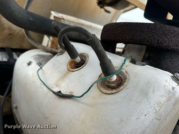 image for item EN4511 Bobcat M-700 skid steer loader