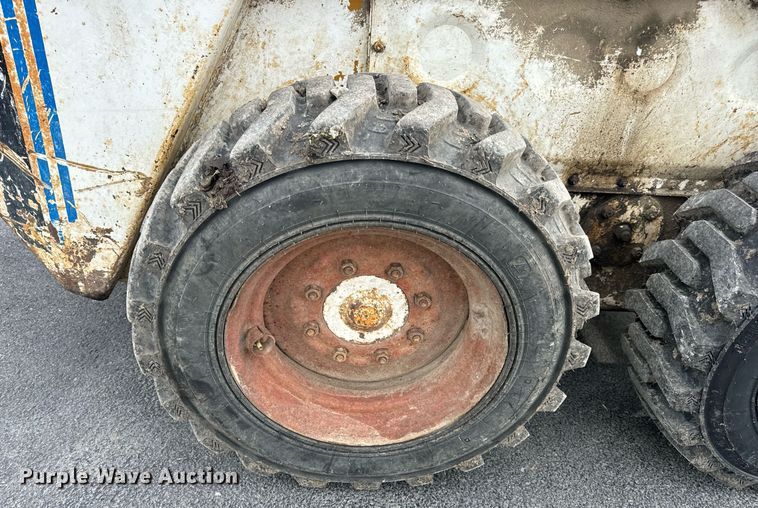 image for item EN4511 Bobcat M-700 skid steer loader