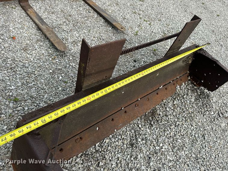 image for item EN4511 Bobcat M-700 skid steer loader