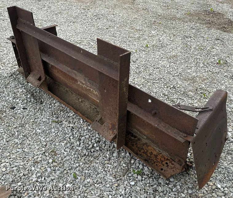 image for item EN4511 Bobcat M-700 skid steer loader