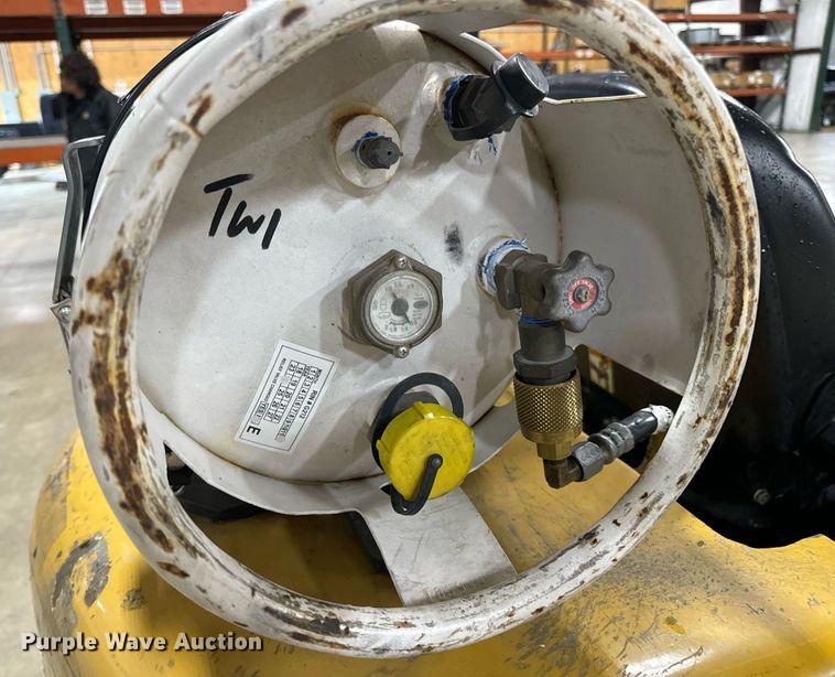 image for item EN4529 Caterpillar 2C6000 forklift