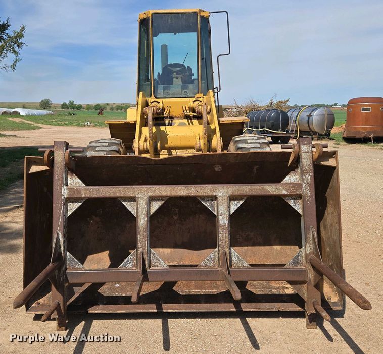 image for item EN8922 1988 Fiat-Allis FR10B wheel loader