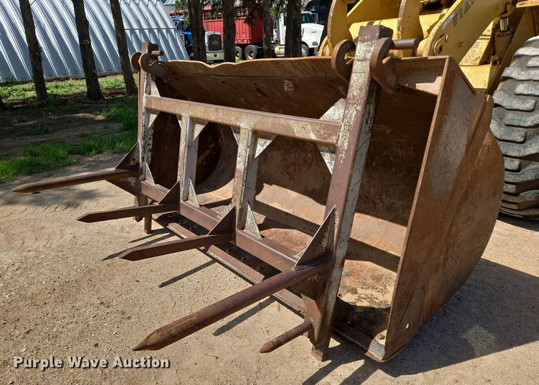 image for item EN8922 1988 Fiat-Allis FR10B wheel loader