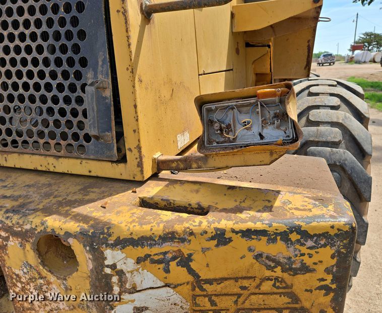 image for item EN8922 1988 Fiat-Allis FR10B wheel loader