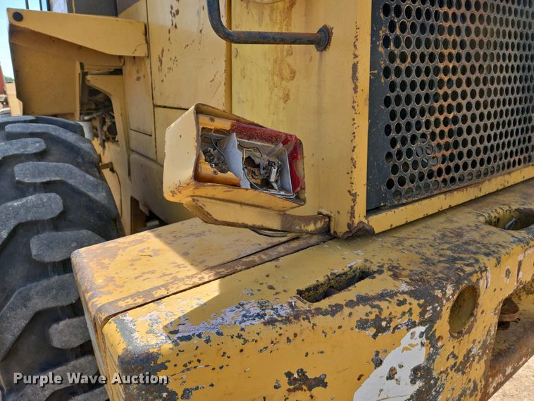 image for item EN8922 1988 Fiat-Allis FR10B wheel loader