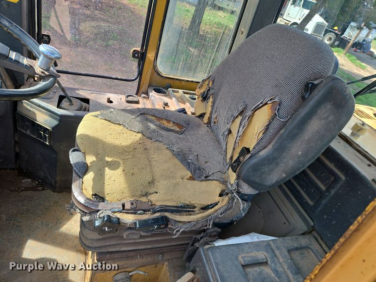 image for item EN8922 1988 Fiat-Allis FR10B wheel loader