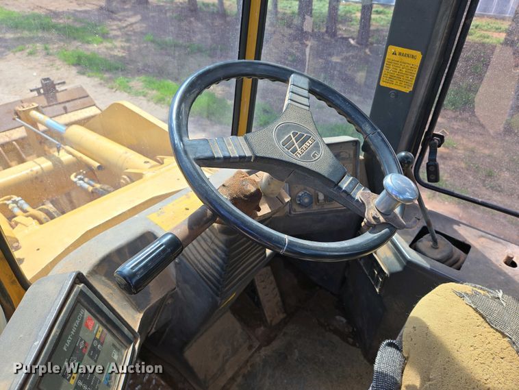 image for item EN8922 1988 Fiat-Allis FR10B wheel loader