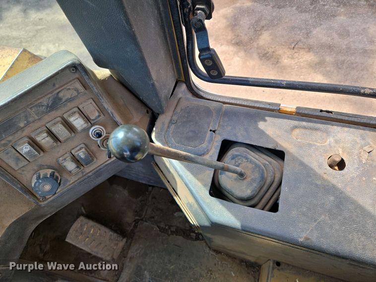 image for item EN8922 1988 Fiat-Allis FR10B wheel loader