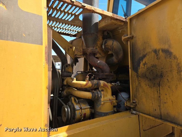 image for item EN8922 1988 Fiat-Allis FR10B wheel loader