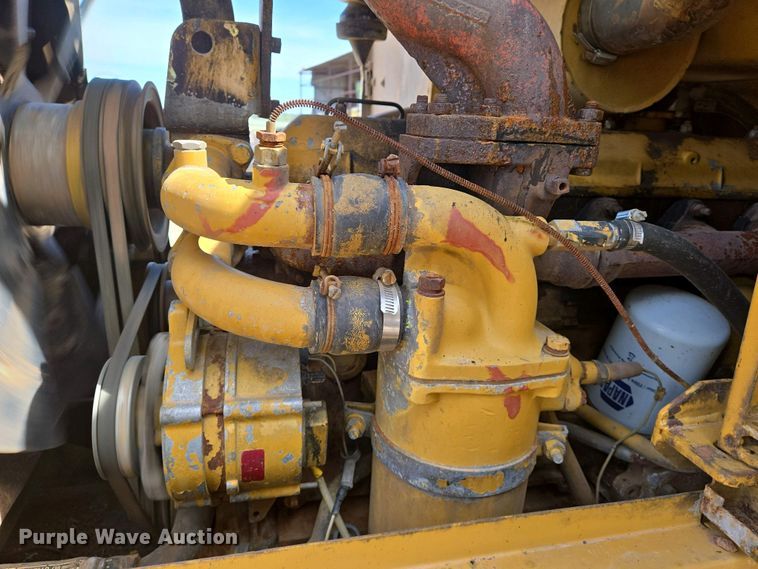 image for item EN8922 1988 Fiat-Allis FR10B wheel loader