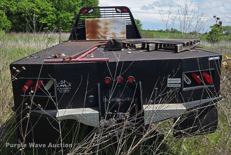 image for item EN8943 J&I flatbed