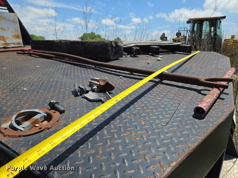 image for item EN8943 J&I flatbed