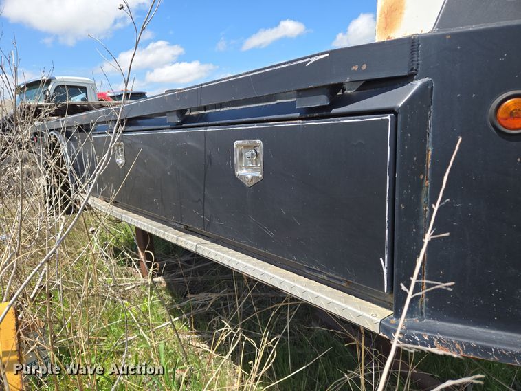 image for item EN8943 J&I flatbed