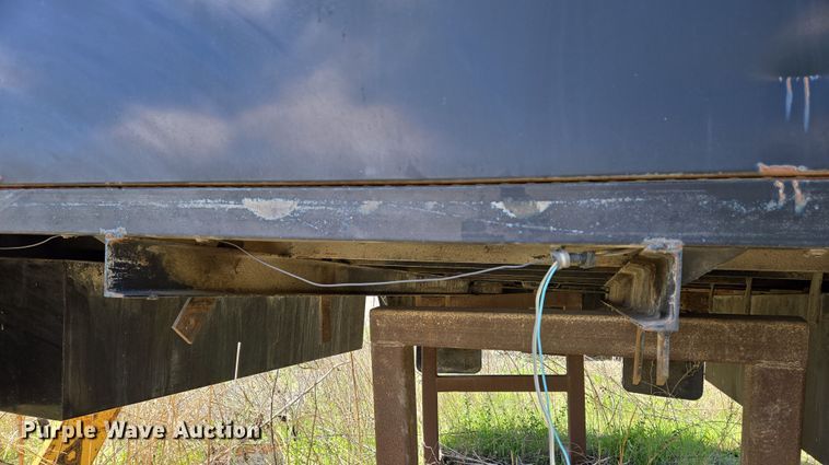 image for item EN8943 J&I flatbed