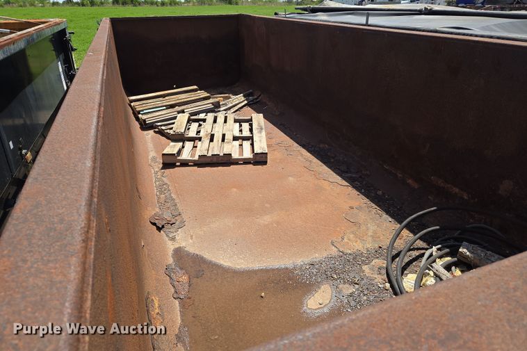 image for item EN8945 Roll-off container