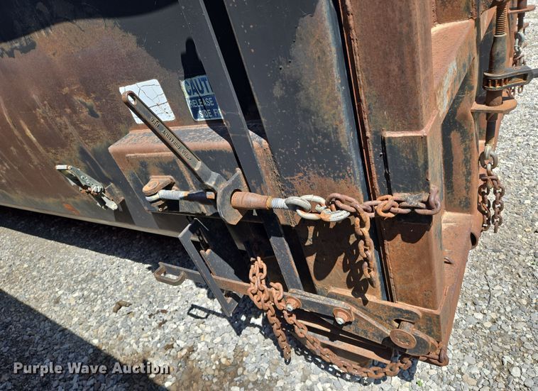 image for item EN8945 Roll-off container