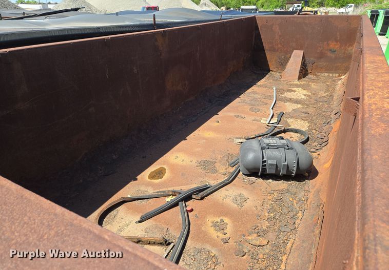 image for item EN8951 Roll-off container