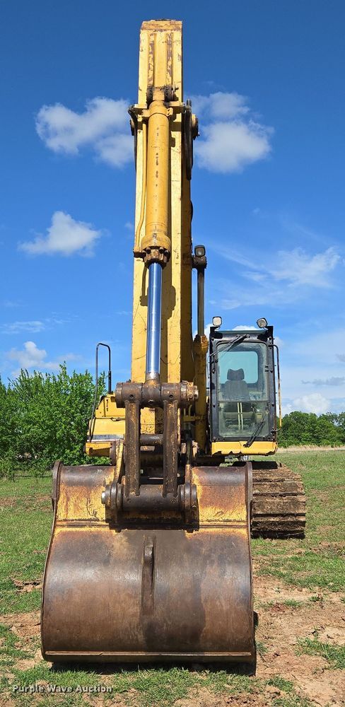 image for item EN8956 2001 Caterpillar 325B L excavator
