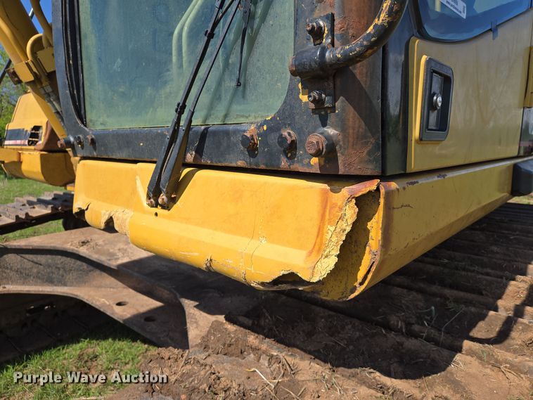image for item EN8956 2001 Caterpillar 325B L excavator