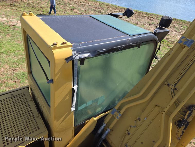 image for item EN8956 2001 Caterpillar 325B L excavator