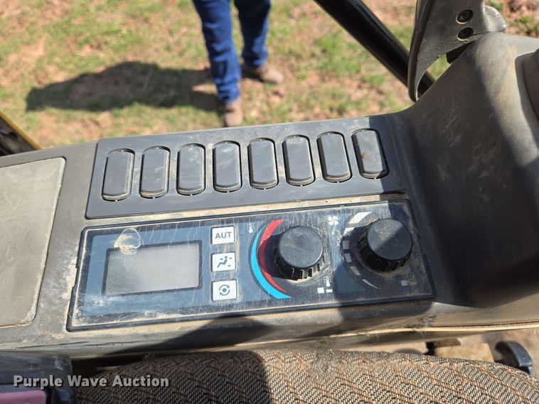 image for item EN8956 2001 Caterpillar 325B L excavator