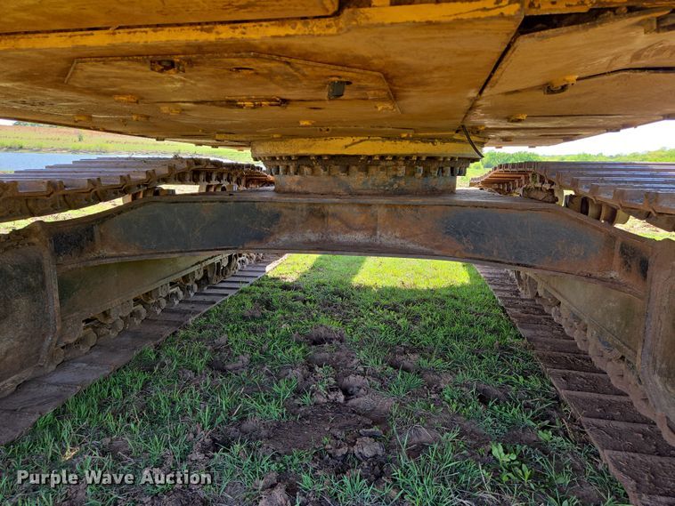 image for item EN8956 2001 Caterpillar 325B L excavator