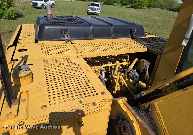 image for item EN8956 2001 Caterpillar 325B L excavator