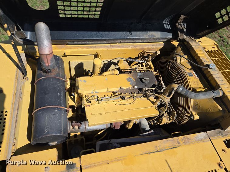 image for item EN8956 2001 Caterpillar 325B L excavator