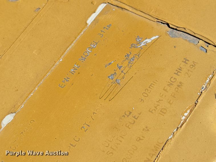 image for item EN8956 2001 Caterpillar 325B L excavator