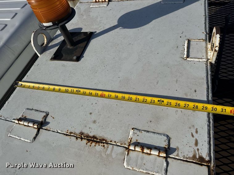 image for item EQ1281 1992 White-GMC WB water truck