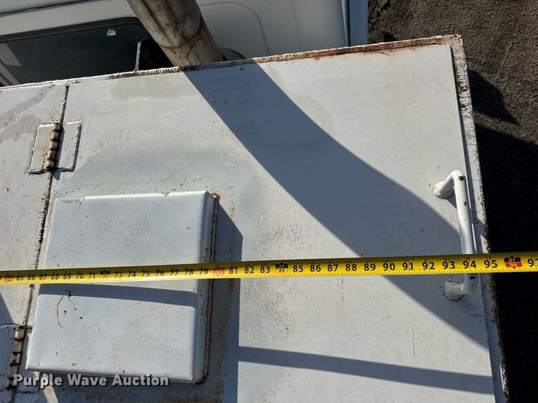 image for item EQ1281 1992 White-GMC WB water truck