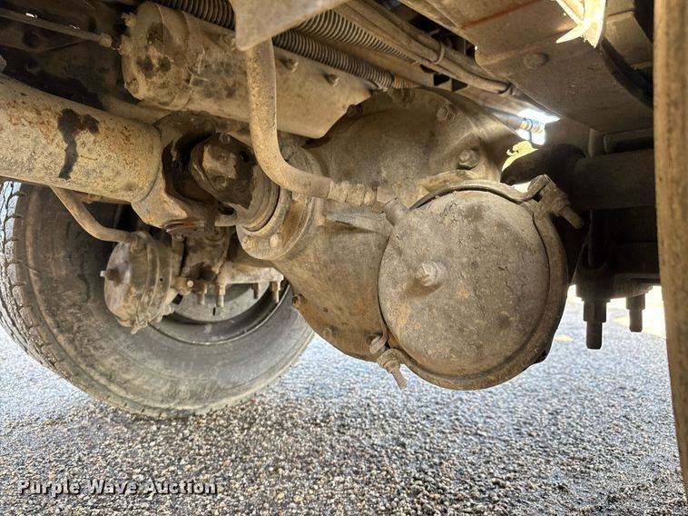 image for item EQ1281 1992 White-GMC WB water truck