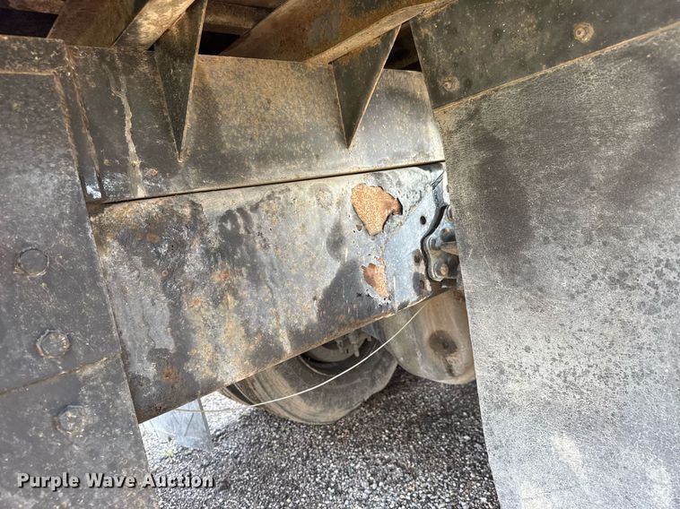 image for item EQ1281 1992 White-GMC WB water truck