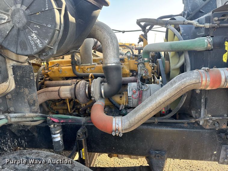 image for item EQ1281 1992 White-GMC WB water truck