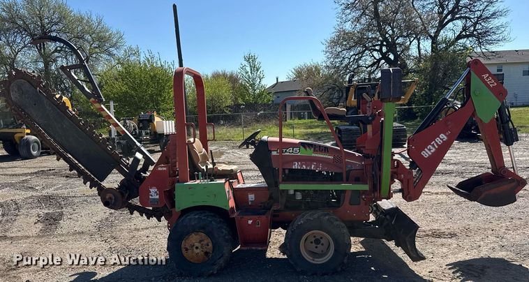 image for item EQ1371 2010 Ditch Witch RT45 trencher