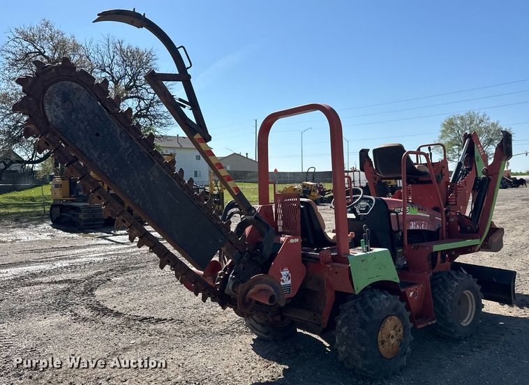 image for item EQ1371 2010 Ditch Witch RT45 trencher