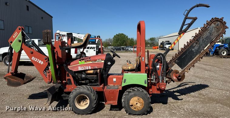 image for item EQ1371 2010 Ditch Witch RT45 trencher