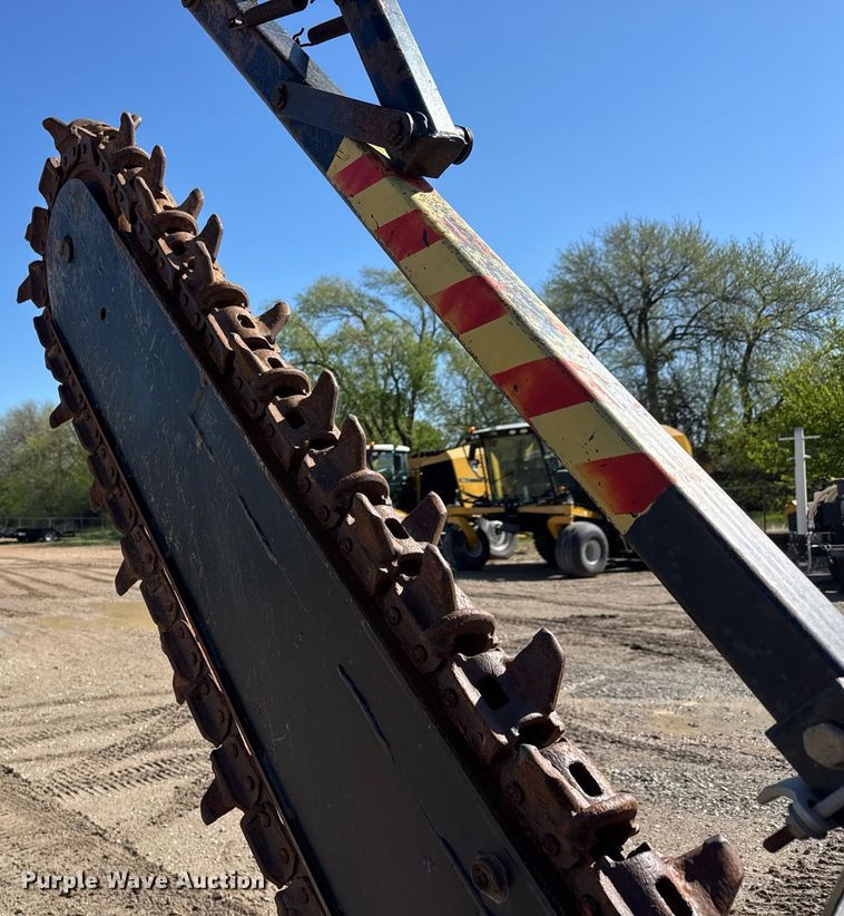 image for item EQ1371 2010 Ditch Witch RT45 trencher