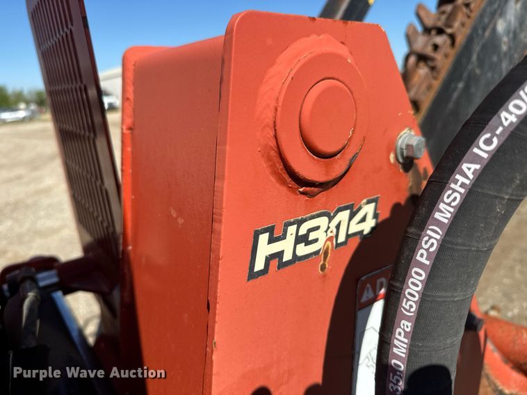 image for item EQ1371 2010 Ditch Witch RT45 trencher