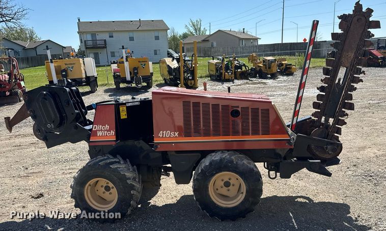 image for item EQ1372 1998 Ditch Witch 410SX trencher