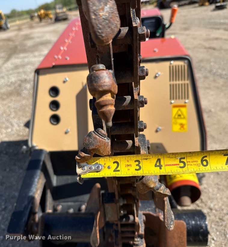 image for item EQ1372 1998 Ditch Witch 410SX trencher