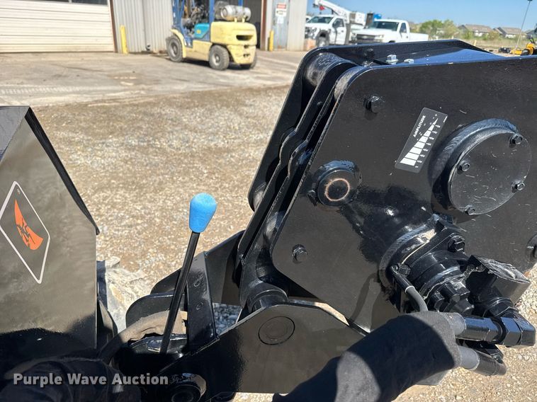 image for item EQ1372 1998 Ditch Witch 410SX trencher