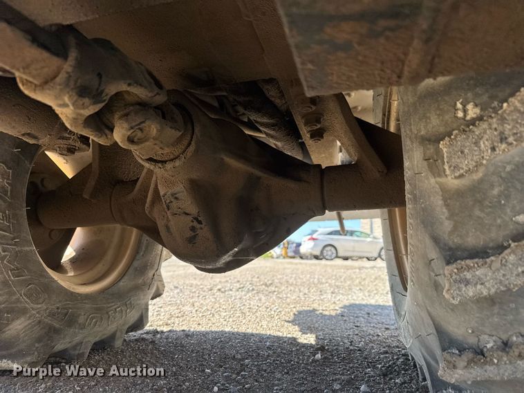 image for item EQ1372 1998 Ditch Witch 410SX trencher