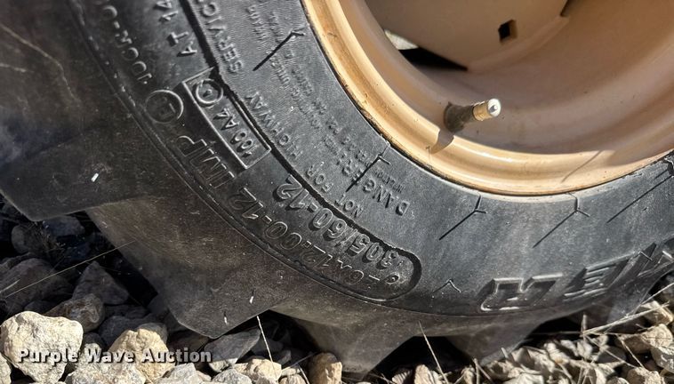 image for item EQ1372 1998 Ditch Witch 410SX trencher