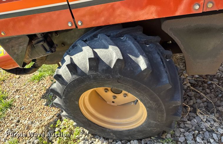 image for item EQ1372 1998 Ditch Witch 410SX trencher