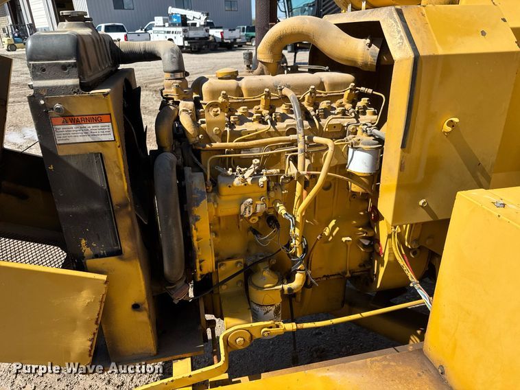 image for item EQ1373 1992 Vermeer 1250BC wood chipper