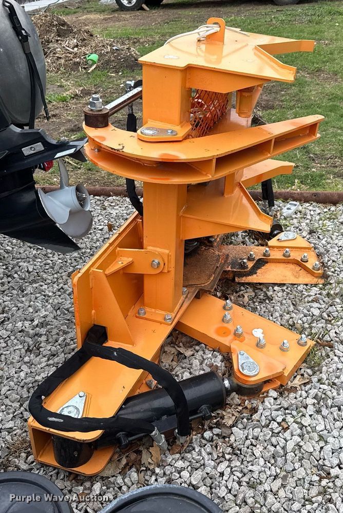 image for item EQ1414 2023 Great Bear 003-043-12-001A skid steer tree shear