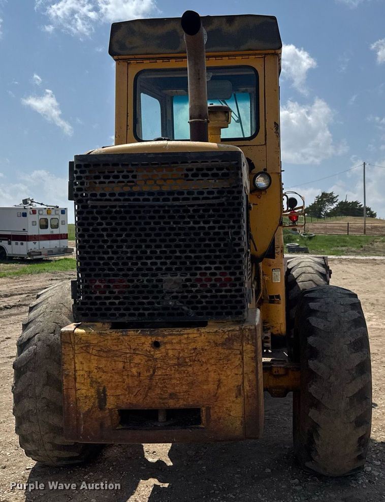 image for item EQ1424 1969 John Deere 646A wheel loader