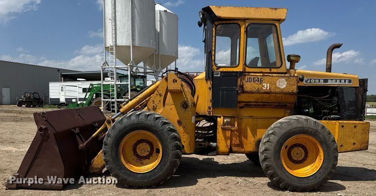 image for item EQ1424 1969 John Deere 646A wheel loader