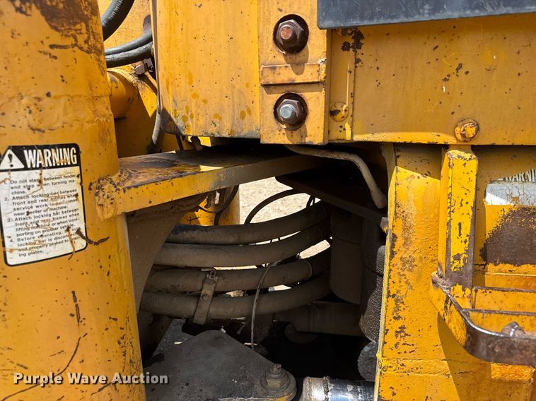 image for item EQ1424 1969 John Deere 646A wheel loader